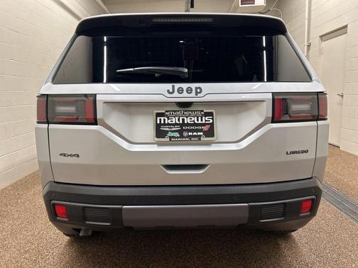 Silver Zynith Clearcoat 2026 Jeep Cherokee LAREDO/LIMITED