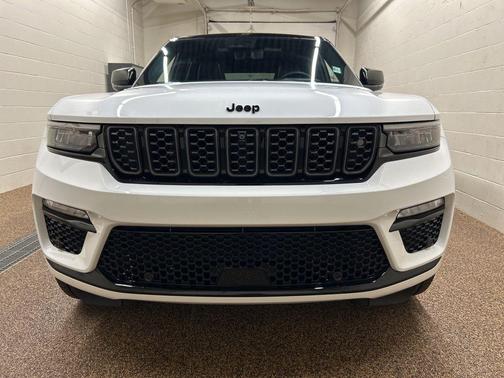 2024 Jeep Grand Cherokee Summit