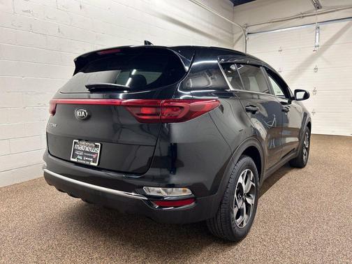 Black Cherry Pearl 2021 Kia Sportage LX