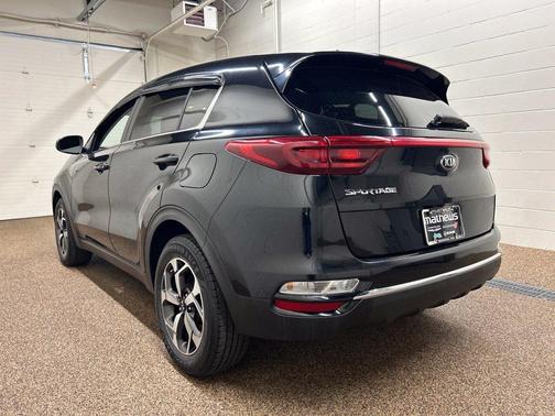 Black Cherry Pearl 2021 Kia Sportage LX