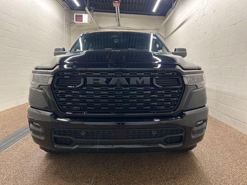 Diamond Black 2026 RAM 1500 Express