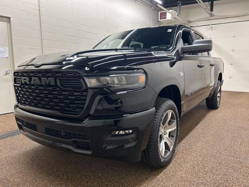 Diamond Black 2026 RAM 1500 Express