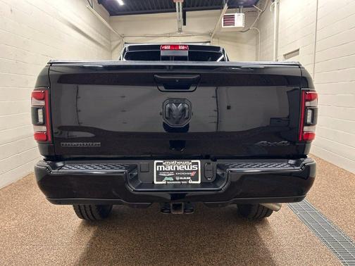 Diamond Black 2024 RAM 2500 Big Horn