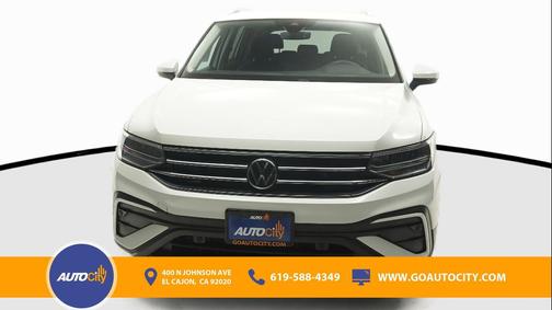 Opal White Pearl 2023 Volkswagen Tiguan 2.0T SE