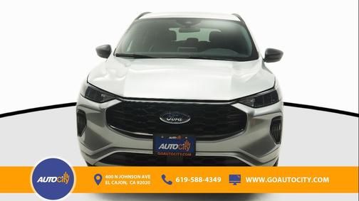 Iconic Silver Metallic 2024 Ford Escape ST-Line