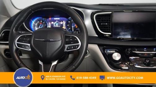 2022 Chrysler Pacifica Touring-L