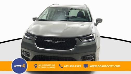 2022 Chrysler Pacifica Touring-L