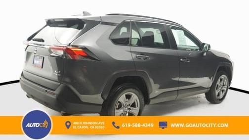 2022 Toyota RAV4 Hybrid XLE