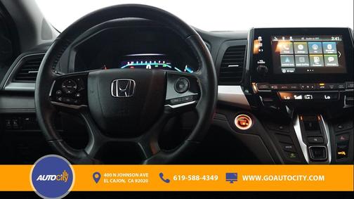 White Diamond Pearl 2019 Honda Odyssey EX-L