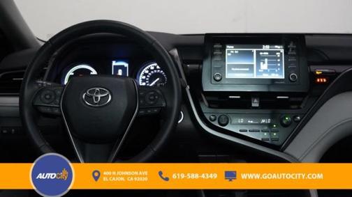 2022 Toyota Camry Hybrid SE