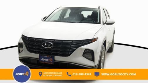 2023 Hyundai TUCSON SE
