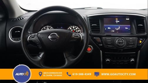 2020 Nissan Pathfinder SV