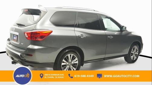 2020 Nissan Pathfinder SV