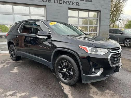 Mosaic Black Metallic 2020 Chevrolet Traverse LT Leather