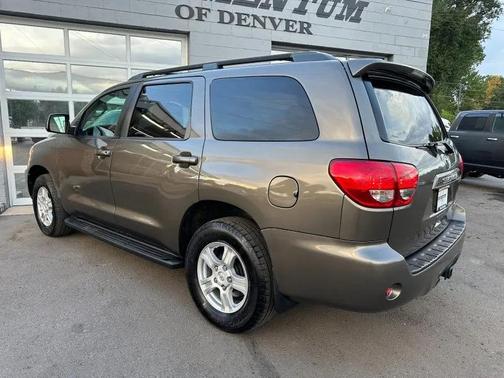 2014 Toyota Sequoia SR5