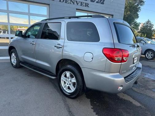 2008 Toyota Sequoia SR5