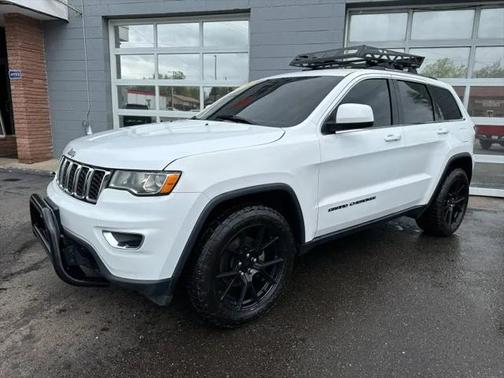 2020 Jeep Grand Cherokee Laredo