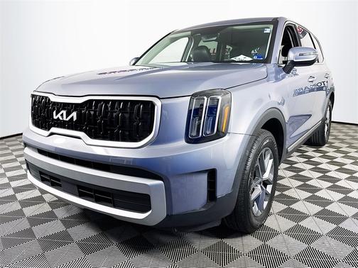 2023 Kia Telluride LX