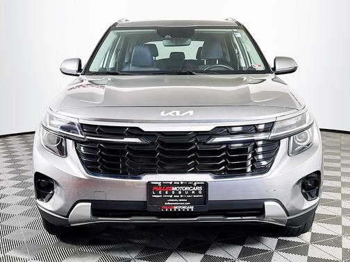 Steel Gray 2024 Kia Seltos S