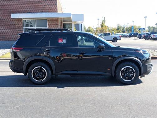 2025 Nissan Pathfinder Rock Creek