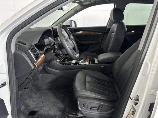2022 Audi Q5 45 S line Premium Plus