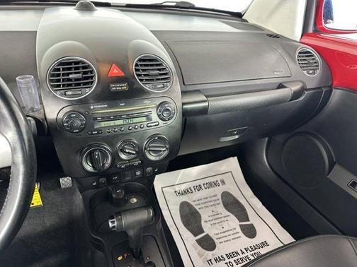 2009 Volkswagen New Beetle S