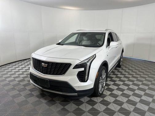 2022 Cadillac XT4 Premium Luxury