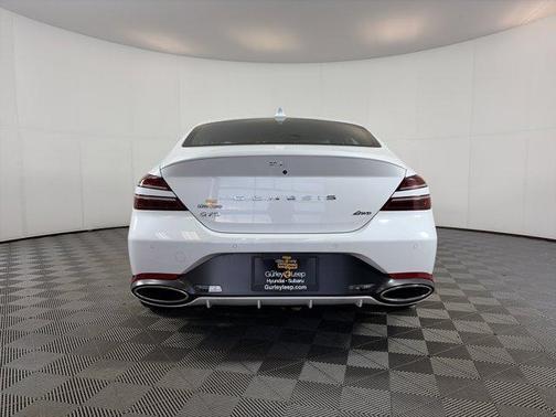 Uyuni White 2024 Genesis G70 2.5T