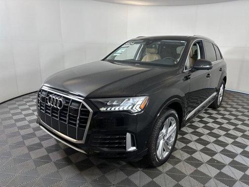 2024 Audi Q7 55 Premium Plus