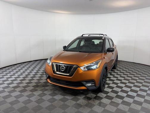 2020 Nissan Kicks SR