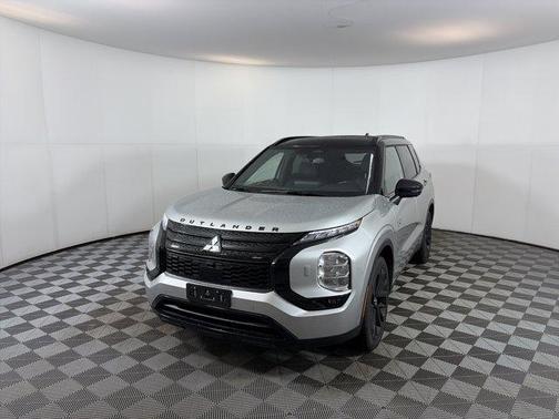 2025 Mitsubishi Outlander PHEV SEL
