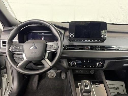 2025 Mitsubishi Outlander PHEV SEL