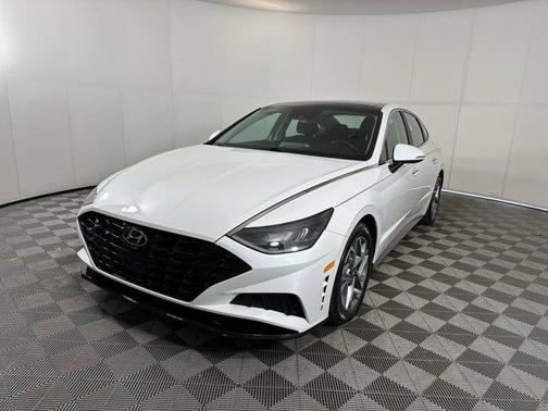 2022 Hyundai SONATA SEL