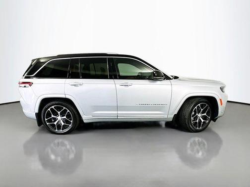 2022 Jeep Grand Cherokee 4xe Summit