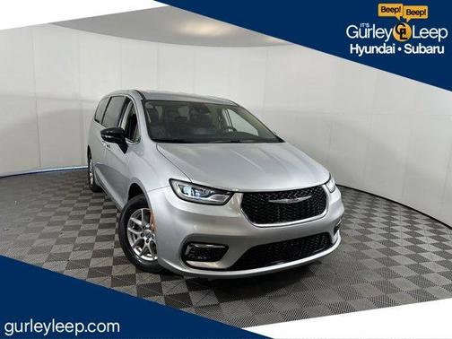 2024 Chrysler Pacifica Touring-L
