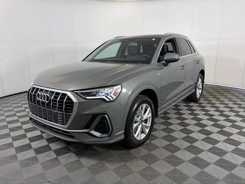 Chronos Gray Metallic 2025 Audi Q3 45 S line Premium
