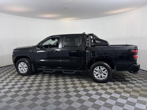 Black 2023 Nissan Frontier SV
