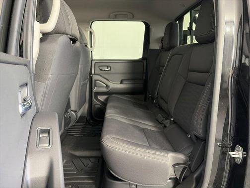 Black 2023 Nissan Frontier SV
