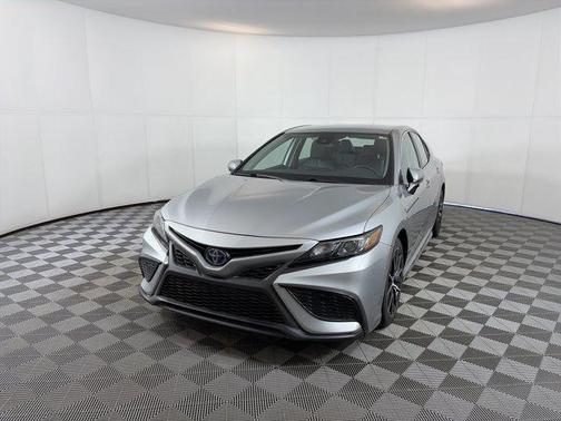 2021 Toyota Camry Hybrid SE