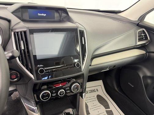 Crystal White Pearl 2024 Subaru Forester Limited