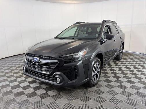 Crystal Black Silica 2025 Subaru Outback Premium