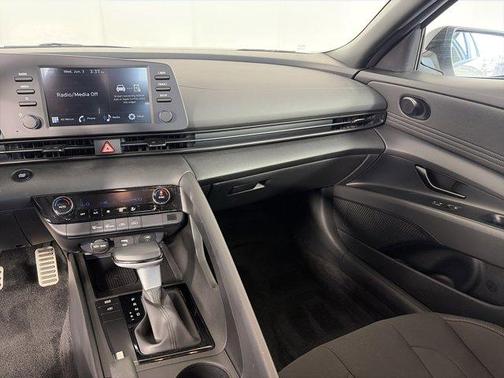 White 2025 Hyundai ELANTRA SEL Sport