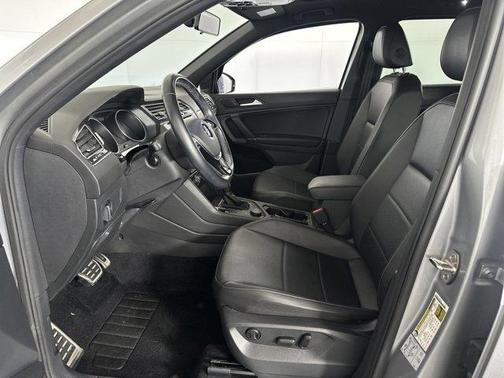 2020 Volkswagen Tiguan 2.0T SE R-Line Black