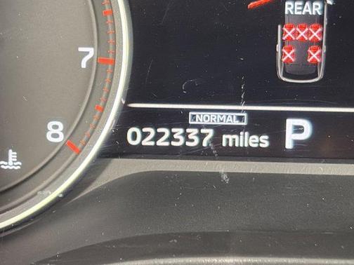 Graphite Gray 2025 Mitsubishi Outlander SE