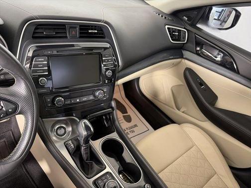 2022 Nissan Maxima Platinum