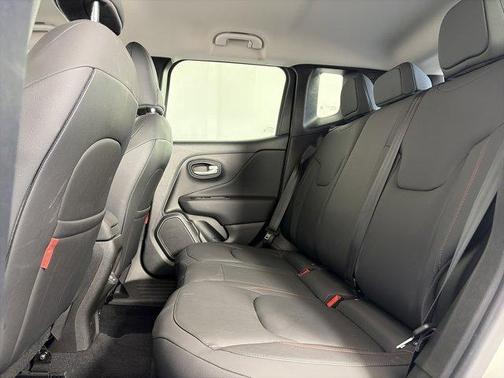 Alpine White Clearcoat 2023 Jeep Renegade Trailhawk