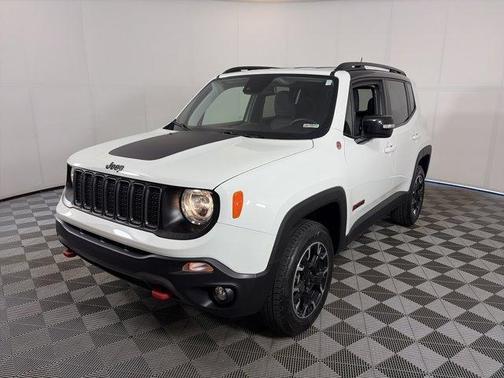 Alpine White Clearcoat 2023 Jeep Renegade Trailhawk