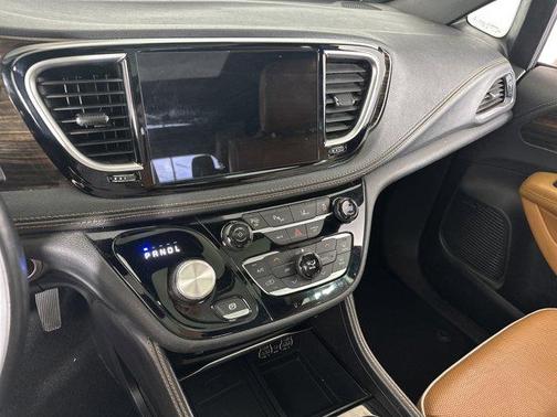2021 Chrysler Pacifica Hybrid Pinnacle