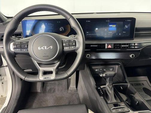 Snow White Pearl 2025 Kia K5 GT-Line