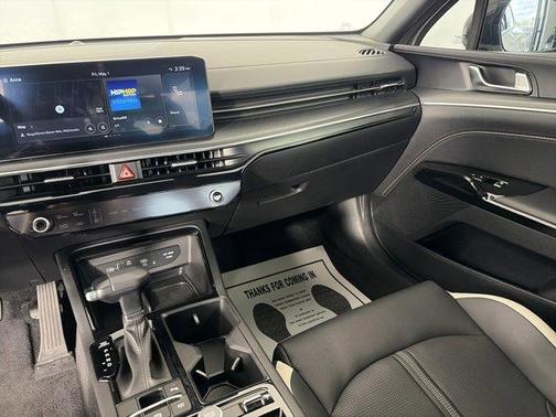 Snow White Pearl 2025 Kia K5 GT-Line